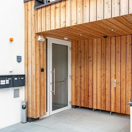 Apart33 1-27 * هاوس إم إنيستال